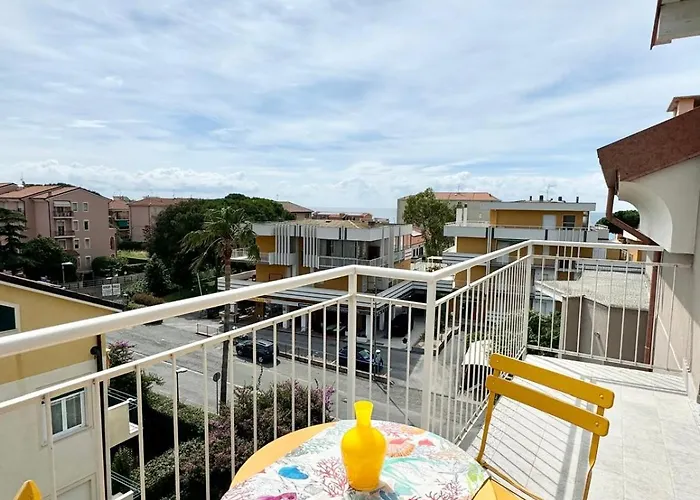 Hostdomus - A Due Passi Dal Mare * Pietra Ligure