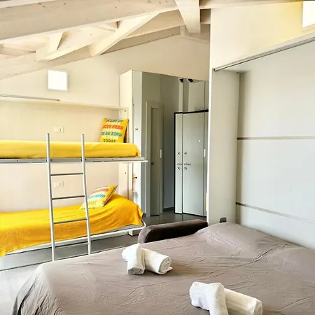 Hostdomus - A Due Passi Dal Mare *