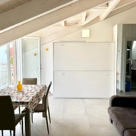 Hostdomus - A Due Passi Dal Mare Daire Pietra Ligure