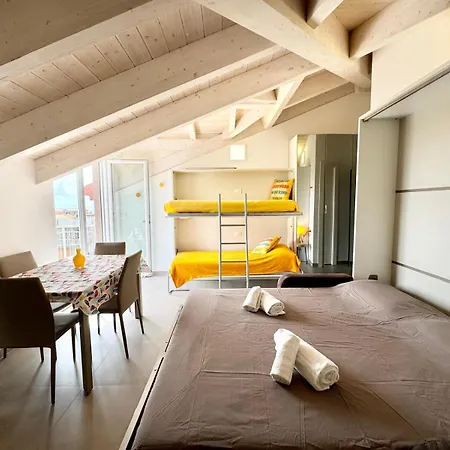 Hostdomus - A Due Passi Dal Mare Apartment Pietra Ligure